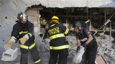 انهيار مبنى في إسرائيل بشكل مرعب| فيديو