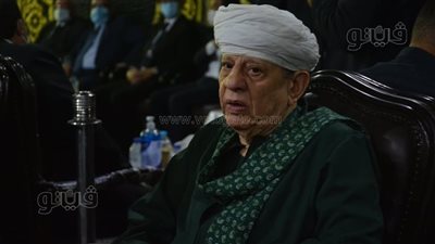 ياسين التهامي وعمرو خالد يحضران عزاء محمود العربي بقليوب| فيديو وصور