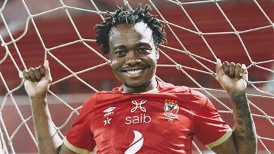 قناة الأهلي تكشف مفاجأة في إصابة بيرسي تاو وفترة غيابه