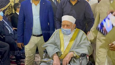 أحمد عمر هاشم ومعيط وراشد يشاركون في عزاء محمود العربي |فيديو وصور