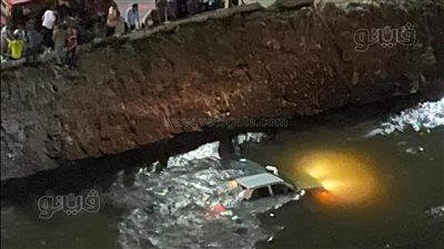 سقوط سيارة ملاكي في ترعة القاصد بطنطا.. وجهود مكثفة لانتشال قائدها