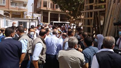 مواطن يشتكي لرئيس الوزراء سوء الخدمات في كفر شبين.. ومدبولي يعد بتحسينها