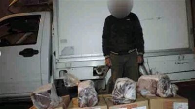 ضبط سيارة نقل مُحمل عليها ربع طن لحوم ودواجن فاسدة