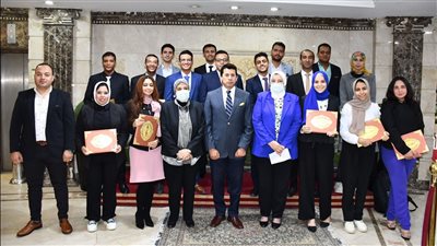 وزير الرياضة يكرم الفائزين بالمعرض الدولي العربي الأفريقي للمبتكرين والمخترعين