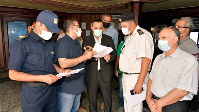 بعد الفحص والمعاينات.. إيقاف مراكب النزهة والعائمات الثابتة بالدقهلية| صور 