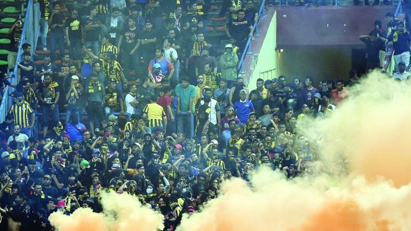 شغب أدى لإلغاء المباراة