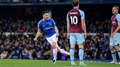 إيفرتون يفوز على بيرنلي 3/ 1 في الدوري الإنجليزي