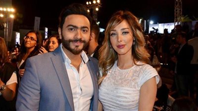 تامر حسني وزوجته بسمة بوسيل يتعاقدان على إطلاق 