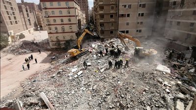 النيابة تخاطب اللجنة المشكلة لفحص آثار انهيار عقار باب الشعرية لإفادتها بالتقرير