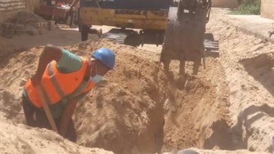 توصيل خط مياه لمنطقة بدشلوط الصناعية بأسيوط