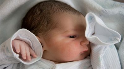 تعرف على الفرق بين أطفال الأنابيب والحقن المجهري