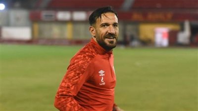 محمد فاروق: خلاف بين الأهلي وعلي معلول بسبب 500 ألف دولار