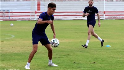 أشرف بن شرقي يُشارك في تدريبات الزمالك| صور 