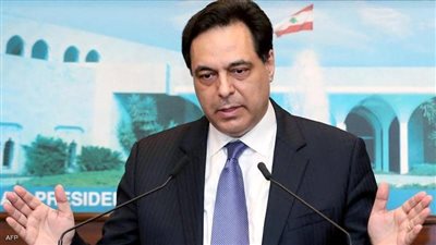 رغم مذكرة استدعائه بشأن انفجار مرفأ بيروت.. حسان دياب يغادر لأمريكا 