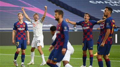 نجم برشلونة يدخل في نوبة بكاء بعد الهزيمة القاسية أمام بايرن ميونخ