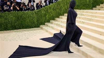 كيم كارداشيان ترد على منتقدي إطلالتها في حفل Met Gala