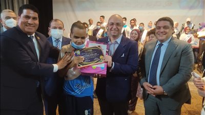 تكريم أوائل الثانوية العامة والأزهرية والدبلومات الفنية في بني سويف | صور