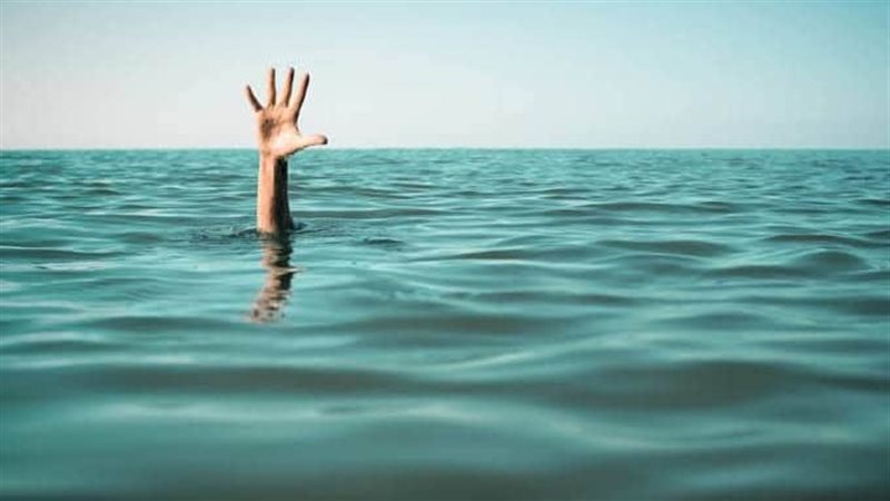 فرق الإنقاذ تنقذ
