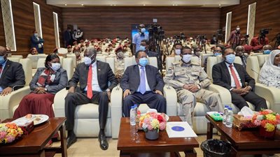 رئيس وزراء السودان لـ