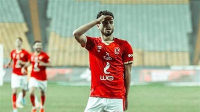 الأهلى يجدد لصلاح محسن 5 سنوات