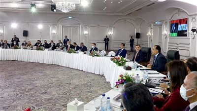 رئيس وزراء ليبيا: المصريون الأقرب لنا.. ويربطنا تاريخ من العادات بحكم الجوار