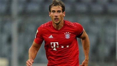 بايرن ميونخ يجدد عقد دبابة خط الوسط حتى 2026