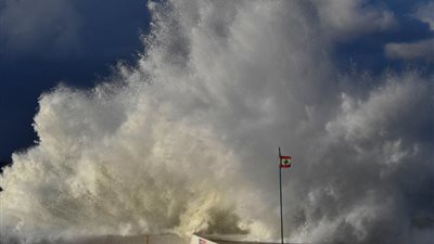 العاصفة فرح تضرب لبنان، والأرصاد الجوية تحذر المواطنين (صور)