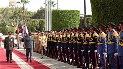 الفريق أسامة عسكر يلتقي رئيس أركان حرب القوات المسلحة البنيني