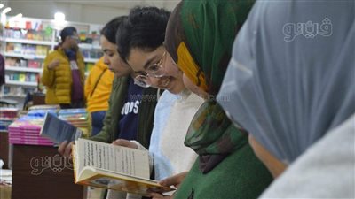 زوار معرض الكتاب يتخطون المليون ونصف المليون في أسبوعه الأول رغم الأحوال الجوية