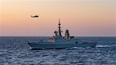 أمريكا تكشف أنواع الأسلحة المحتجزة بقارب مشبوه أرسلتها إيران إلى اليمن