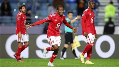 استدعاء بيرسي تاو ومهاجم بيراميدز لقائمة جنوب إفريقيا أمام ليبيريا