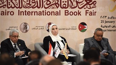 وزيرة التضامن تناقش التطرف والإرهاب بمعرض الكتاب (صور) 