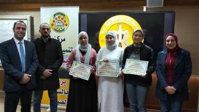 دورة تدريبية لرفع مهارات استخدام لغة الإشارة للعاملين بالمراكز التكنولوجية