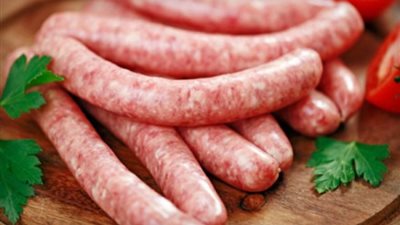 طريقة عمل السجق في البيت للتوفير في الميزانية والحفاظ على الصحة