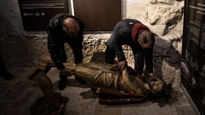 اقتحام كنيسة 