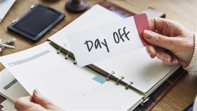 كيف يرحّل الموظف الإجازات الاعتيادية ويستفيد منها سنويا