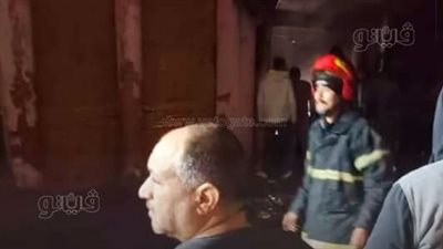 السيطرة على حريق التهم سوبر ماركت بطنطا (صور) 