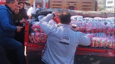 ضبط تاجر تموين لتصرفه في حصص السكر والزيت بالإسماعيلية