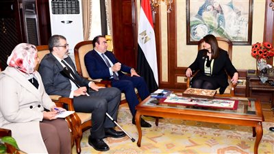 سها جندي: المستثمرون المصريون بالخارج بحاجة لإتاحة كيان استثماري شامل