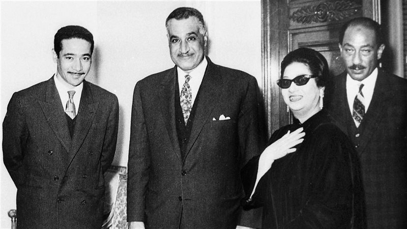 جمال عبد الناصر وأم