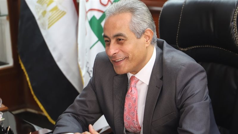 وزير القوي العاملة،