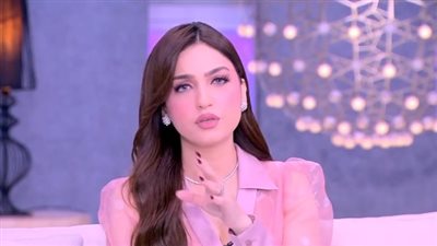  متصلة لـ ياسمين عز: طليقي بيخوني وخطف عيالي وعايزاني أمدح فيه؟ والمذيعة ترد (فيديو)