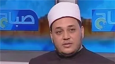 خطيب مسجد زين العابدين: النقاب مرتبط بالتقاليد وليس إسلاميا 