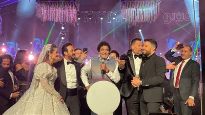 منير وحماقي وأحمد سعد يشعلان حفل زفاف أحمد عصام (صور) 