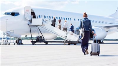  خدمات ترفيه يحصل عليها المسافر على متن الطائرة 