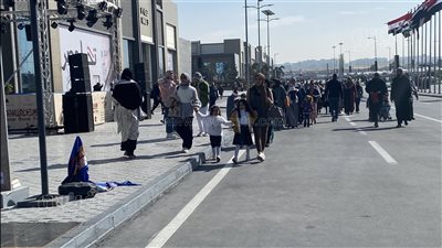 معرض الكتاب 2023، إقبال جماهيري كبير مع بداية عاشر أيامه (صور)