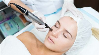 كل ما تودين معرفته عن جهاز الديرما بن لترميم البشرة