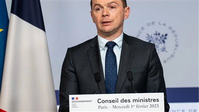 فضيحة فساد تلاحق وزير العمل الفرنسي، اعرف التفاصيل