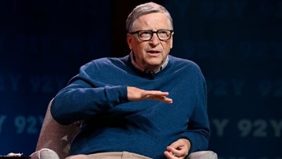 جيتس يصف طموح ماسك بالسفر إلى المريخ بأنه إهدار للمال