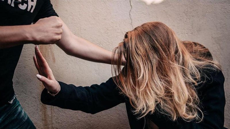 العنف ضد المرأة،فيتو